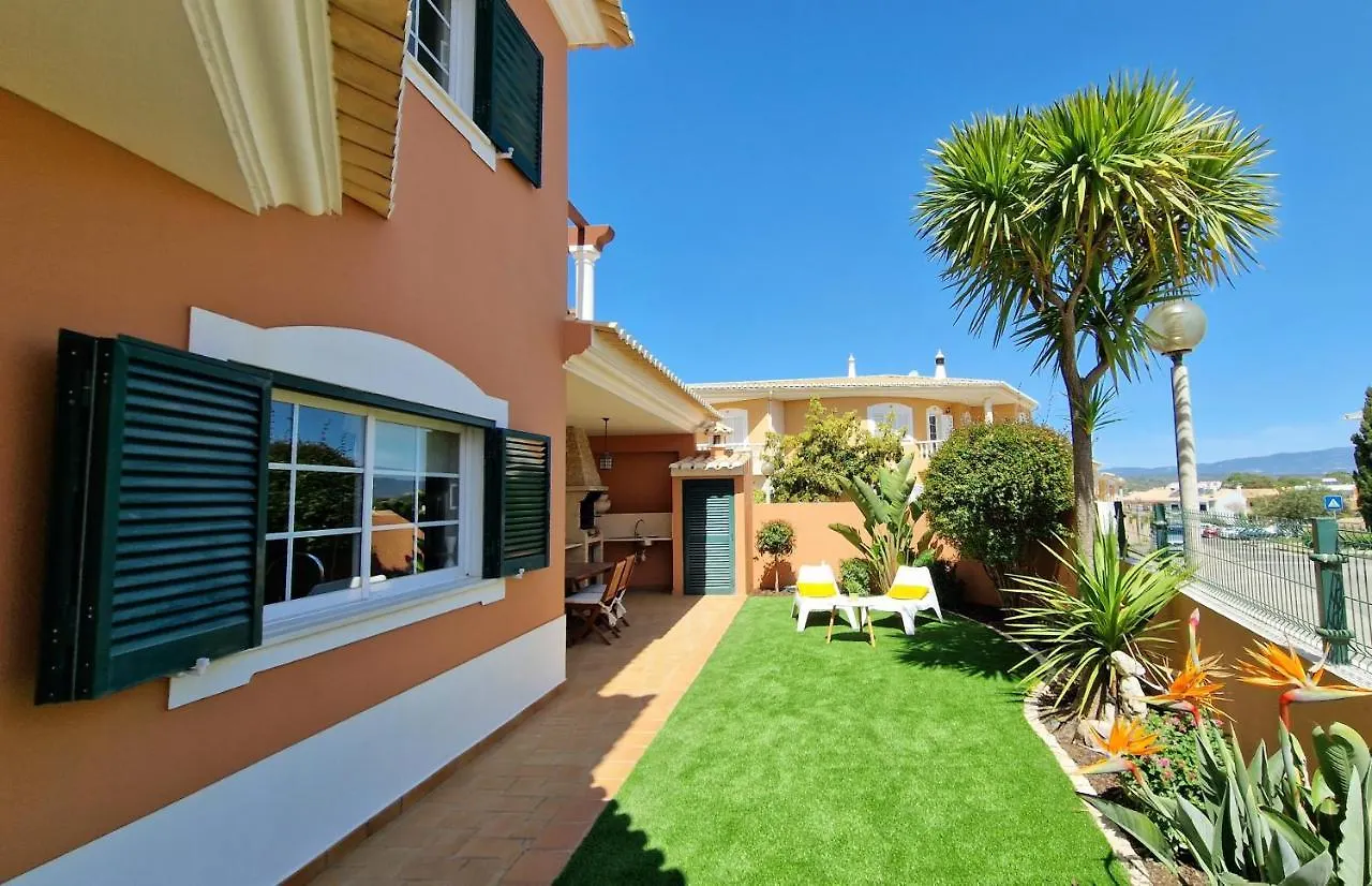 Chez Imaginarios-Exclusive Beach & City Hideout Lagos