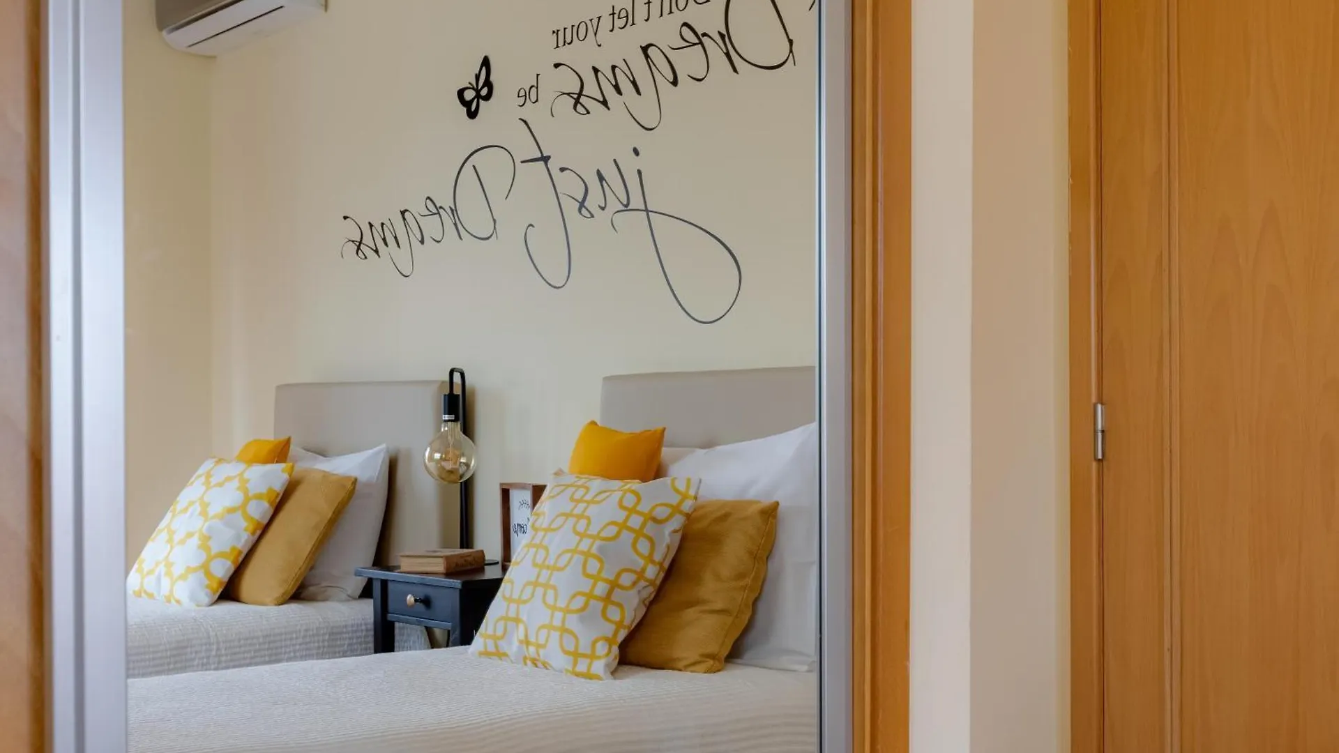 Chez Imaginarios-Exclusive Beach & City Hideout Lagos Homestay