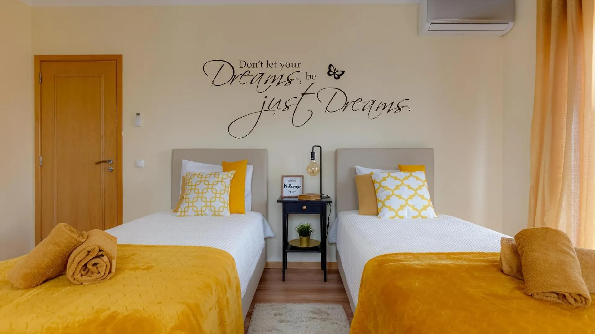 Chez Imaginarios-Exclusive Beach & City Hideout Lagos Homestay