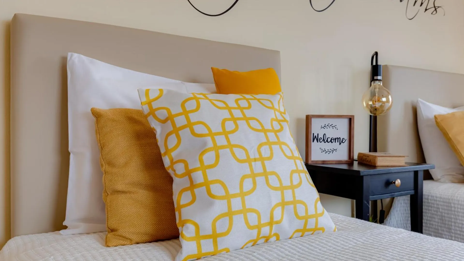 Chez Imaginarios-Exclusive Beach & City Hideout Lagos